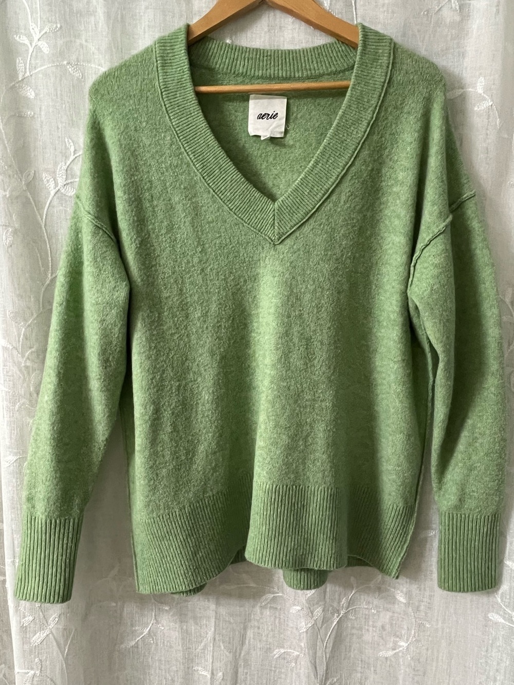 aerie Light Green V-Neck Sweater Size XS